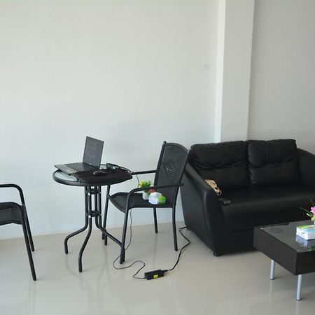Jc Guesthouse @ Suratthani Airport Surat Thani Eksteriør billede