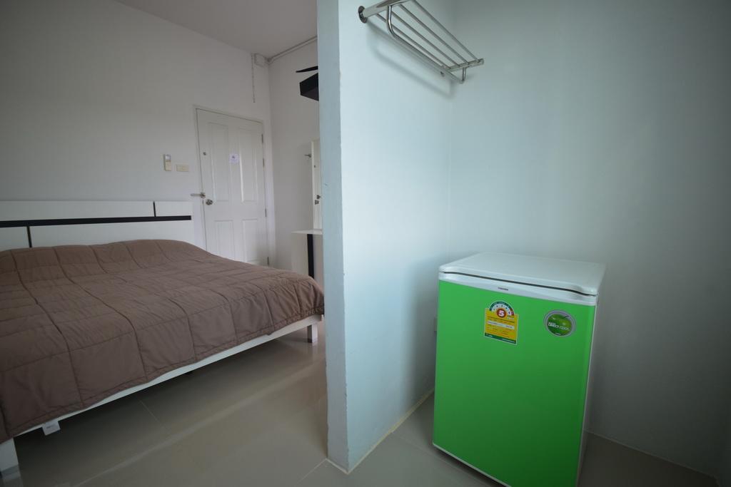 Jc Guesthouse @ Suratthani Airport Surat Thani Eksteriør billede