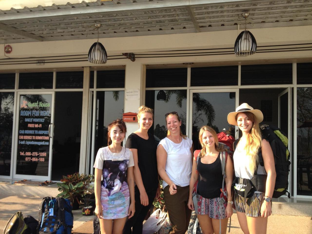 Jc Guesthouse @ Suratthani Airport Surat Thani Eksteriør billede